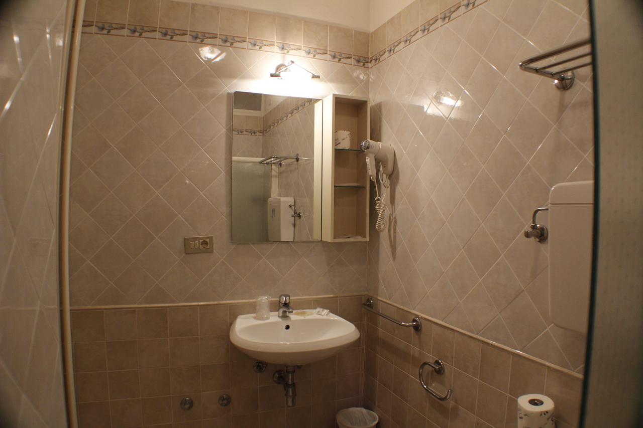 Hotel Adria Белларія-Іджеа-Марина Екстер'єр фото